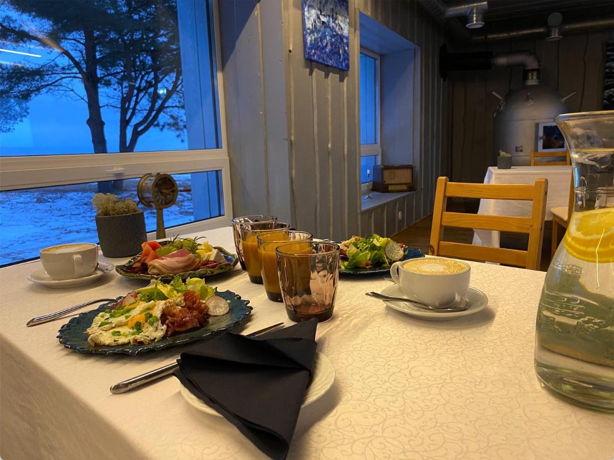 Vergi Sadam & Restoran Wirkes' Eksteriør bilde